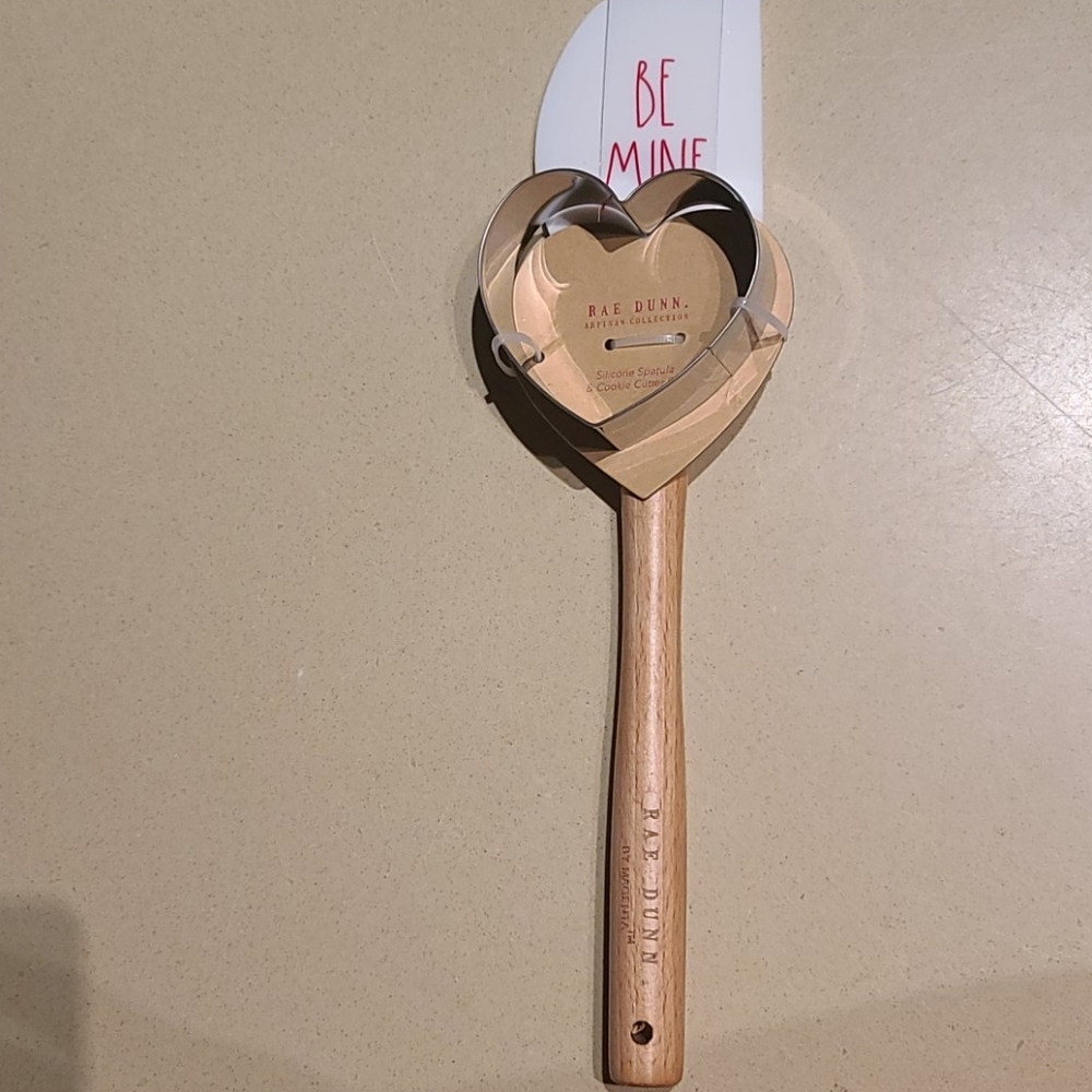 Rae Dunn Be Mine Spatula & Cookie Cutter Set